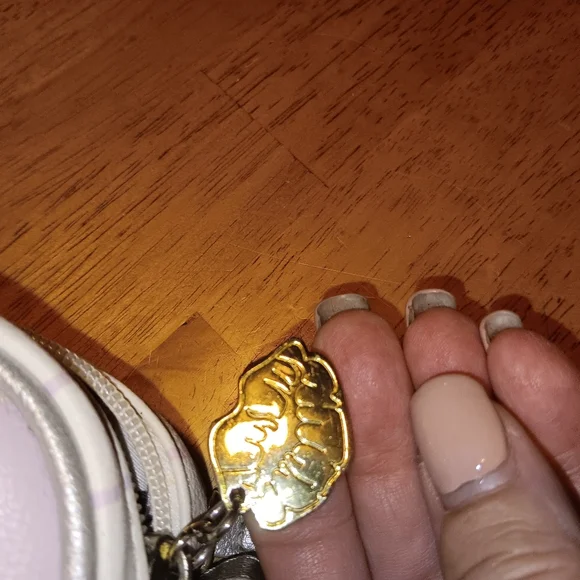 EUC LUV BETSEY BY BETSEY JOHNSON Pink Quilted Crossbody Bag Embroided Hearts - Picture 8 of 9